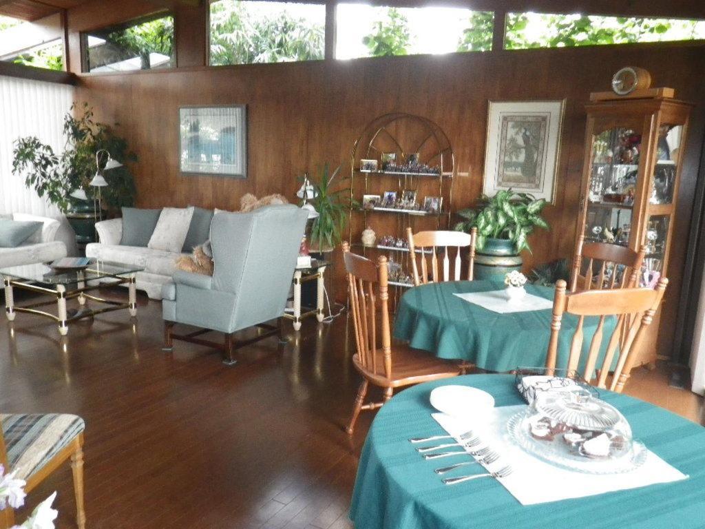 Beach Estates Inn Bed And Breakfast Nanaimo Exterior foto